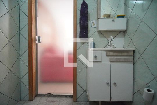 Banheiro de casa à venda com 2 quartos, 150m² em Canudos, Novo Hamburgo