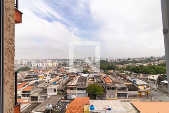 Vista do Quarto 2 de apartamento para alugar com 2 quartos, 44m² em Jardim Eliane, São Paulo