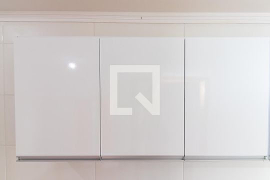 Cozinha de apartamento para alugar com 2 quartos, 44m² em Jardim Eliane, São Paulo