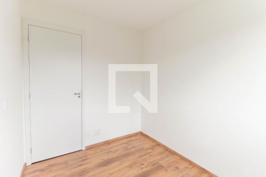 Quarto 2 de apartamento para alugar com 2 quartos, 40m² em Jardim Helian, São Paulo