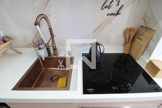 Sala/Cozinha de apartamento à venda com 2 quartos, 42m² em Jardim Santa Cruz, São Paulo