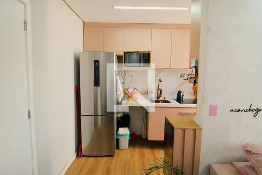 Sala/Cozinha de apartamento à venda com 2 quartos, 42m² em Jardim Santa Cruz, São Paulo
