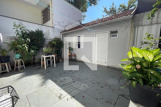 Quintal de casa à venda com 3 quartos, 150m² em Jardim Esmeralda, São Paulo