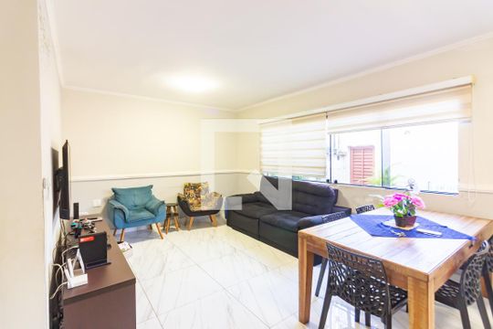 Casa à venda com 3 quartos, 230m² em Santo Antônio, Osasco