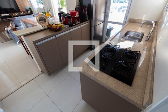 Cozinha de apartamento à venda com 2 quartos, 90m² em Fazenda Santa Cândida, Campinas
