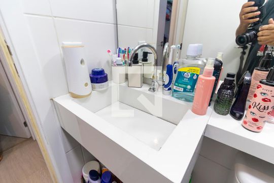 Banheiro de apartamento à venda com 2 quartos, 39m² em Colônia (zona Leste), São Paulo