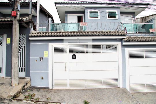Fachada de casa à venda com 3 quartos, 175m² em Jardim Bom Clima, Guarulhos