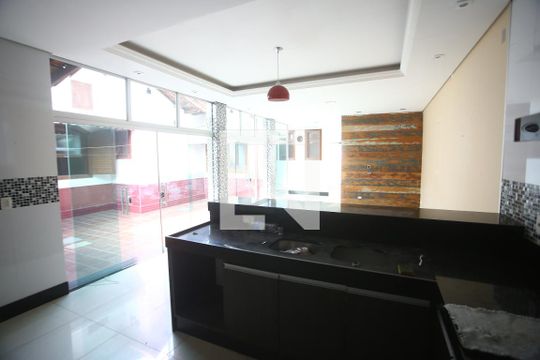 Área comum de casa para alugar com 4 quartos, 720m² em Barreiro, Belo Horizonte