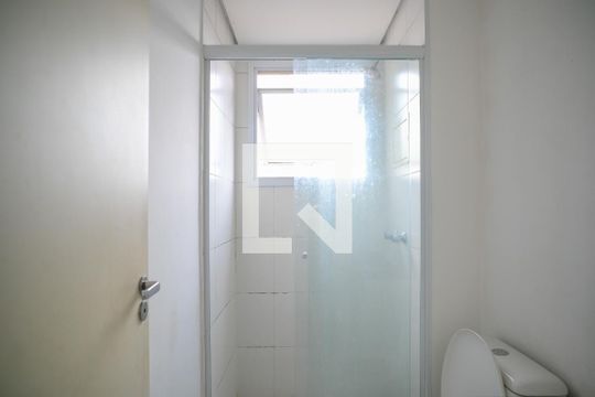 Banheiro de apartamento à venda com 2 quartos, 47m² em Vila Caraguata, São Paulo