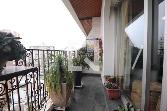 Varanda Sala de apartamento à venda com 3 quartos, 140m² em Vila Valparaíso, Santo André