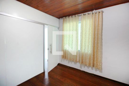 Quarto 4 de casa à venda com 6 quartos, 360m² em Santa Amelia, Belo Horizonte