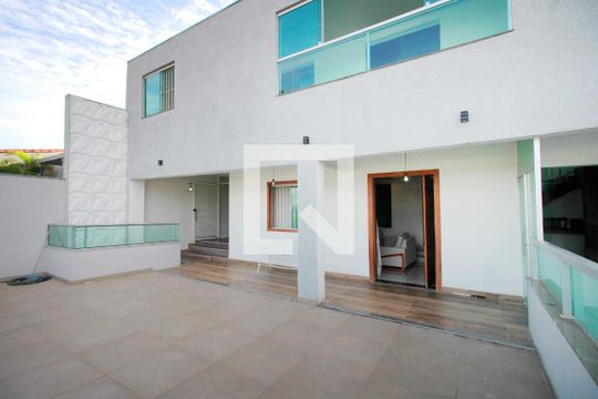 Varanda de casa à venda com 6 quartos, 360m² em Santa Amelia, Belo Horizonte