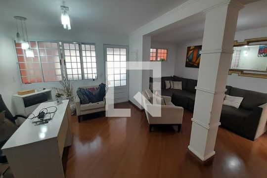 Sala de casa à venda com 4 quartos, 210m² em Vila Invernada, São Paulo