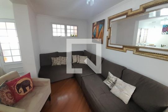 Casa à venda com 4 quartos, 210m² em Vila Invernada, São Paulo