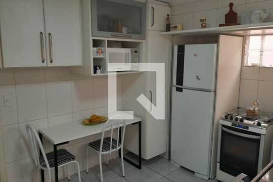 Cozinha de casa à venda com 4 quartos, 210m² em Vila Invernada, São Paulo