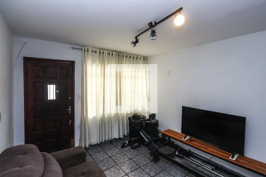 Sala de casa à venda com 3 quartos, 100m² em Vila Gumercindo, São Paulo