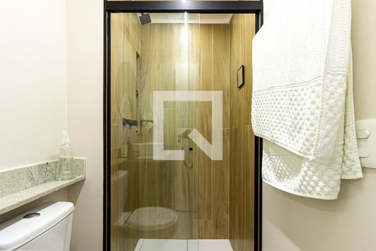 Banheiro de apartamento à venda com 2 quartos, 69m² em Brooklin, São Paulo