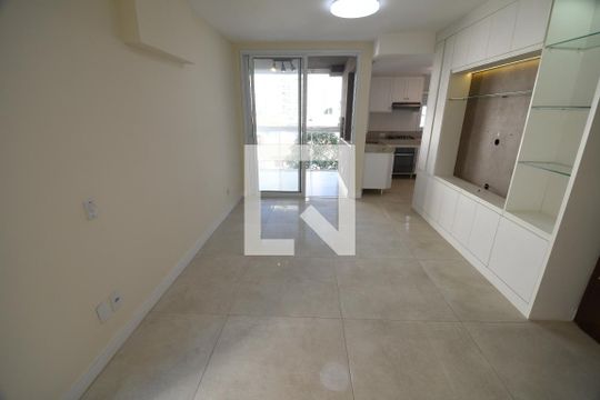 Apartamento à venda com 1 quarto, 50m² em Cambuí, Campinas