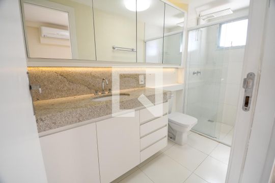 Banheiro Suíte de apartamento à venda com 1 quarto, 50m² em Cambuí, Campinas