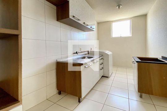 Cozinha de apartamento para alugar com 2 quartos, 60m² em Centro, São Leopoldo