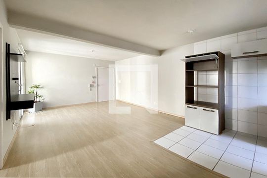 Sala de apartamento para alugar com 2 quartos, 60m² em Centro, São Leopoldo