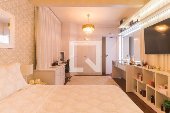  Suíte 1 de casa para alugar com 3 quartos, 300m² em Alto Ipiranga, Mogi das Cruzes