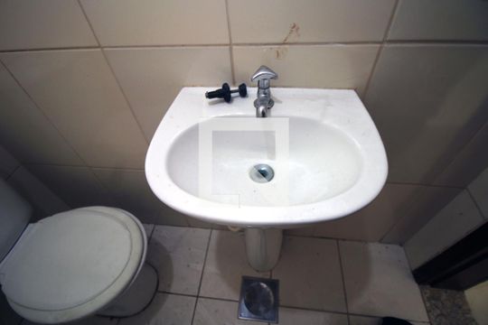 Banheiro 2º piso de apartamento para alugar com 2 quartos, 80m² em Irajá, Rio de Janeiro