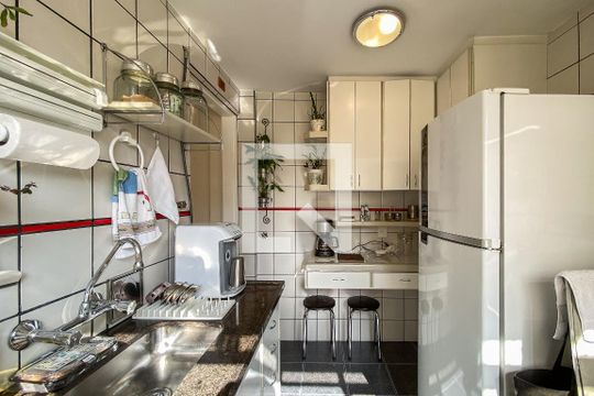 Cozinha de apartamento à venda com 1 quarto, 40m² em Vila Mariana, São Paulo