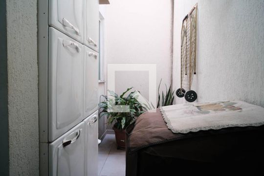 Cozinha de apartamento à venda com 2 quartos, 35m² em Vila Guilhermina, São Paulo