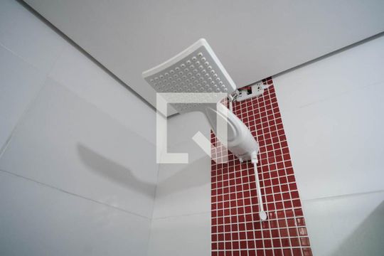 Banheiro de apartamento à venda com 2 quartos, 35m² em Vila Guilhermina, São Paulo