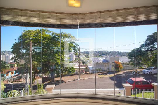 Vista da Sala de casa à venda com 3 quartos, 200m² em Operário, Novo Hamburgo