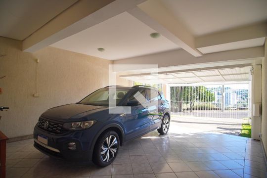 Garagem de casa à venda com 3 quartos, 200m² em Operário, Novo Hamburgo