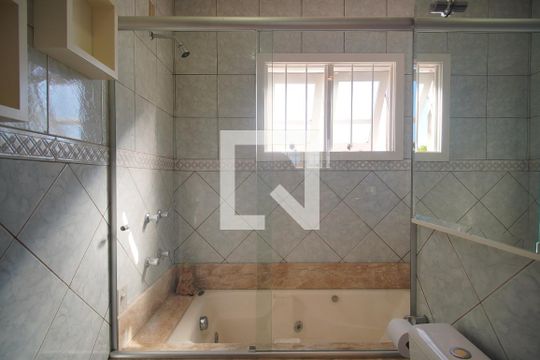 Banheiro da Suíte de casa à venda com 3 quartos, 200m² em Operário, Novo Hamburgo