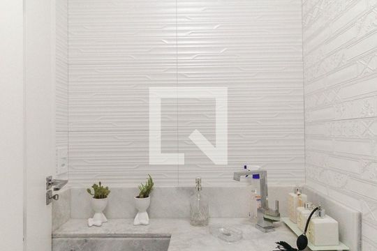 Lavabo 1 de casa à venda com 5 quartos, 600m² em Itaquera, São Paulo