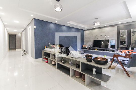 Casa à venda com 5 quartos, 600m² em Itaquera, São Paulo