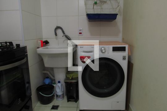 Cozinha de apartamento à venda com 2 quartos, 35m² em Presidente Altino, Osasco