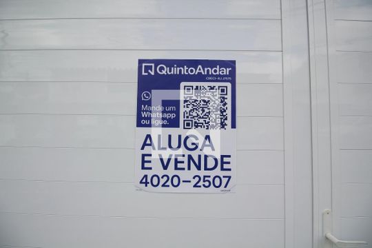 Placa Quinto Andar de casa de condomínio à venda com 4 quartos, 370m² em Taquara, Rio de Janeiro