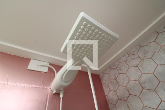 Banheiro de apartamento para alugar com 1 quarto, 26m² em Vila Ema, São Paulo