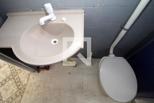 Banheiro de apartamento à venda com 1 quarto, 55m² em Parada de Lucas, Rio de Janeiro