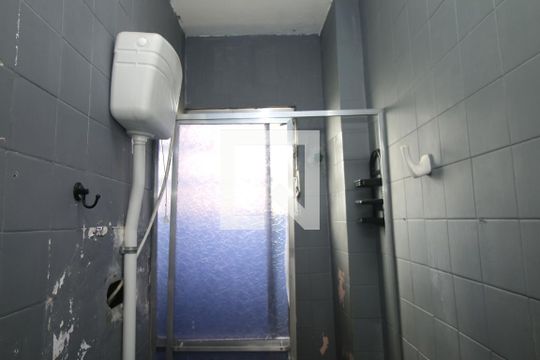 Banheiro de apartamento à venda com 1 quarto, 55m² em Parada de Lucas, Rio de Janeiro