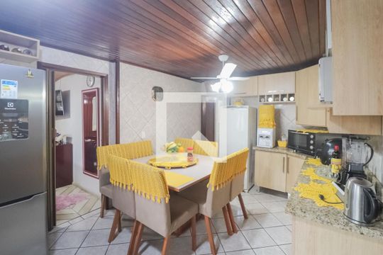 Cozinha de casa à venda com 3 quartos, 120m² em Feitoria, São Leopoldo