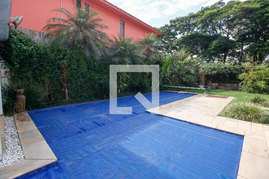 Área comum - Piscina de casa para alugar com 3 quartos, 800m² em Jardim Leonor, São Paulo