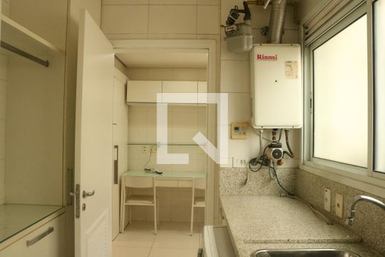 Área de Serviço de apartamento à venda com 3 quartos, 137m² em Perdizes, São Paulo