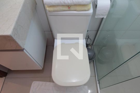 Banheiro Social de apartamento à venda com 3 quartos, 90m² em Serrano, Belo Horizonte