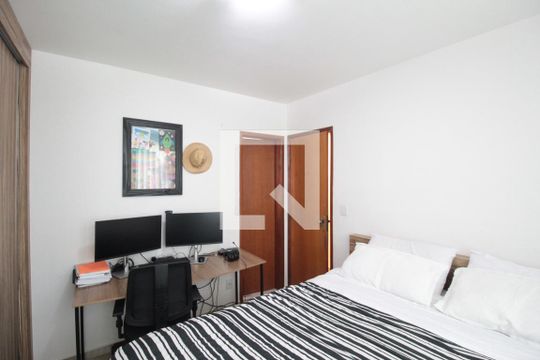 Suite de apartamento à venda com 3 quartos, 90m² em Serrano, Belo Horizonte