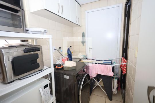 Área de Serviço de apartamento para alugar com 3 quartos, 100m² em Setor Bueno, Goiânia