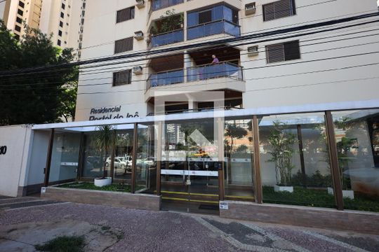 Fachada  de apartamento para alugar com 3 quartos, 100m² em Setor Bueno, Goiânia