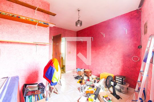 Quarto 2 de casa à venda com 3 quartos, 150m² em Vila Carmosina, São Paulo