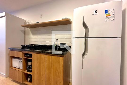 Cozinha de apartamento para alugar com 1 quarto, 31m² em Centro, Rio de Janeiro