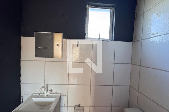 Banheiro Social de apartamento para alugar com 2 quartos, 43m² em São Miguel, São Leopoldo